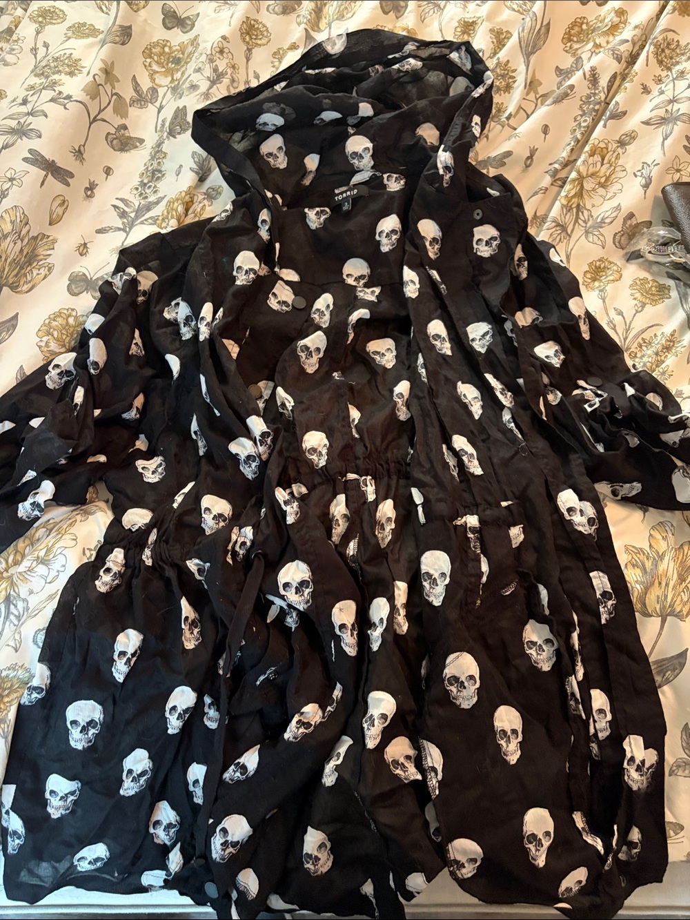 Torrid Black Skull Print top